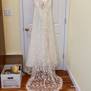Wedding dress
